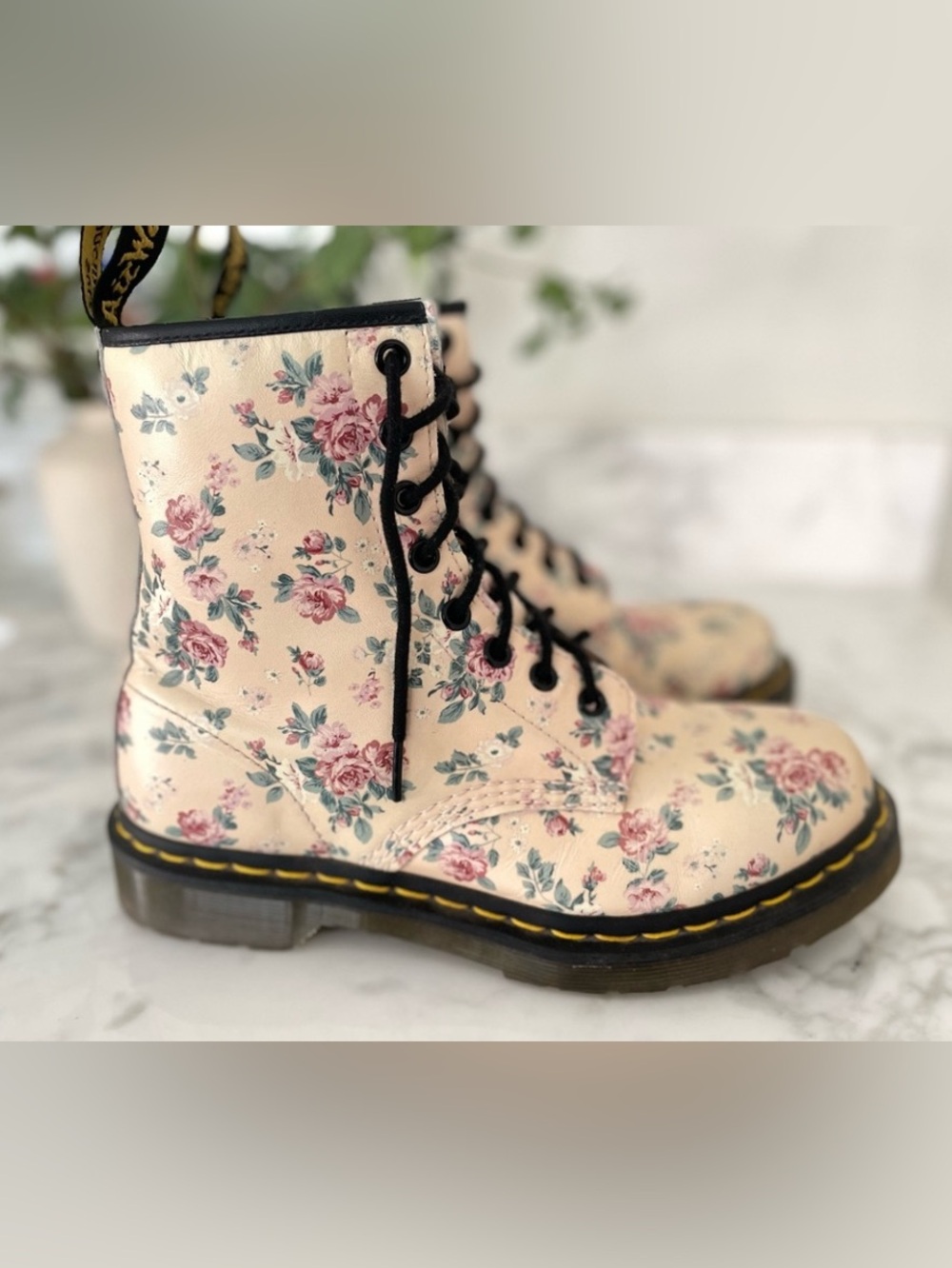 Dr. Martens 1460 Vintage rose Cream floral Size 8 Combat Boots Cottage